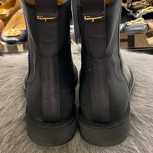 Ferragamo booties - Picture 3 of 6